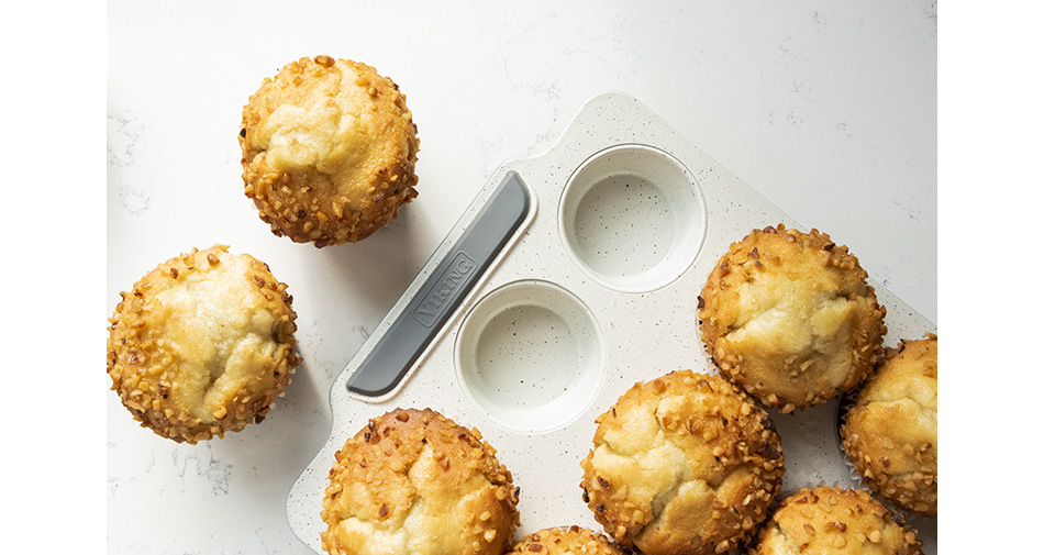 Viking Ceramic Bakeware Muffin Pan